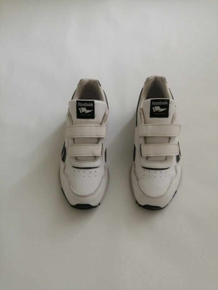 Reebok White And Black Trainers Shoes Size UK 2 For Boys